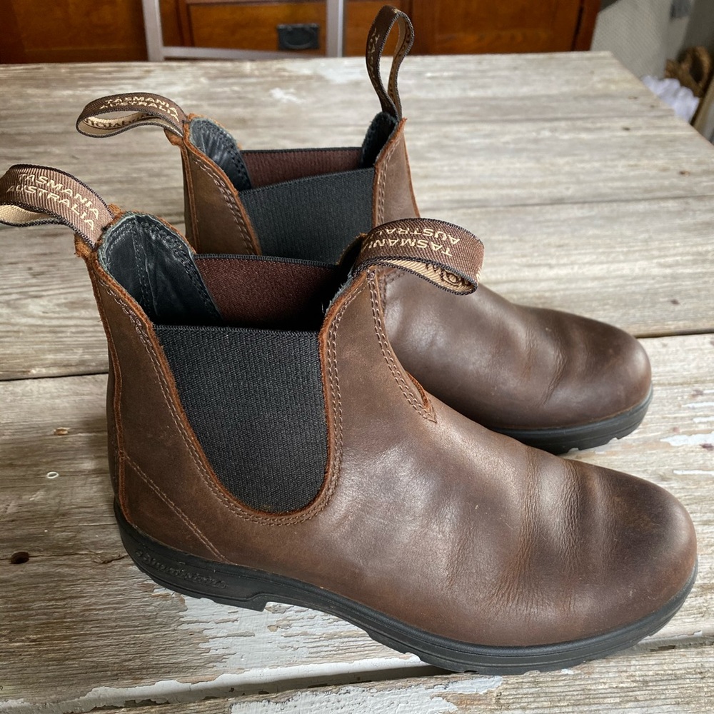 Blundstone Classic 550 boots, #1609 Antique Brown, AU size 5 (US women’s 8)